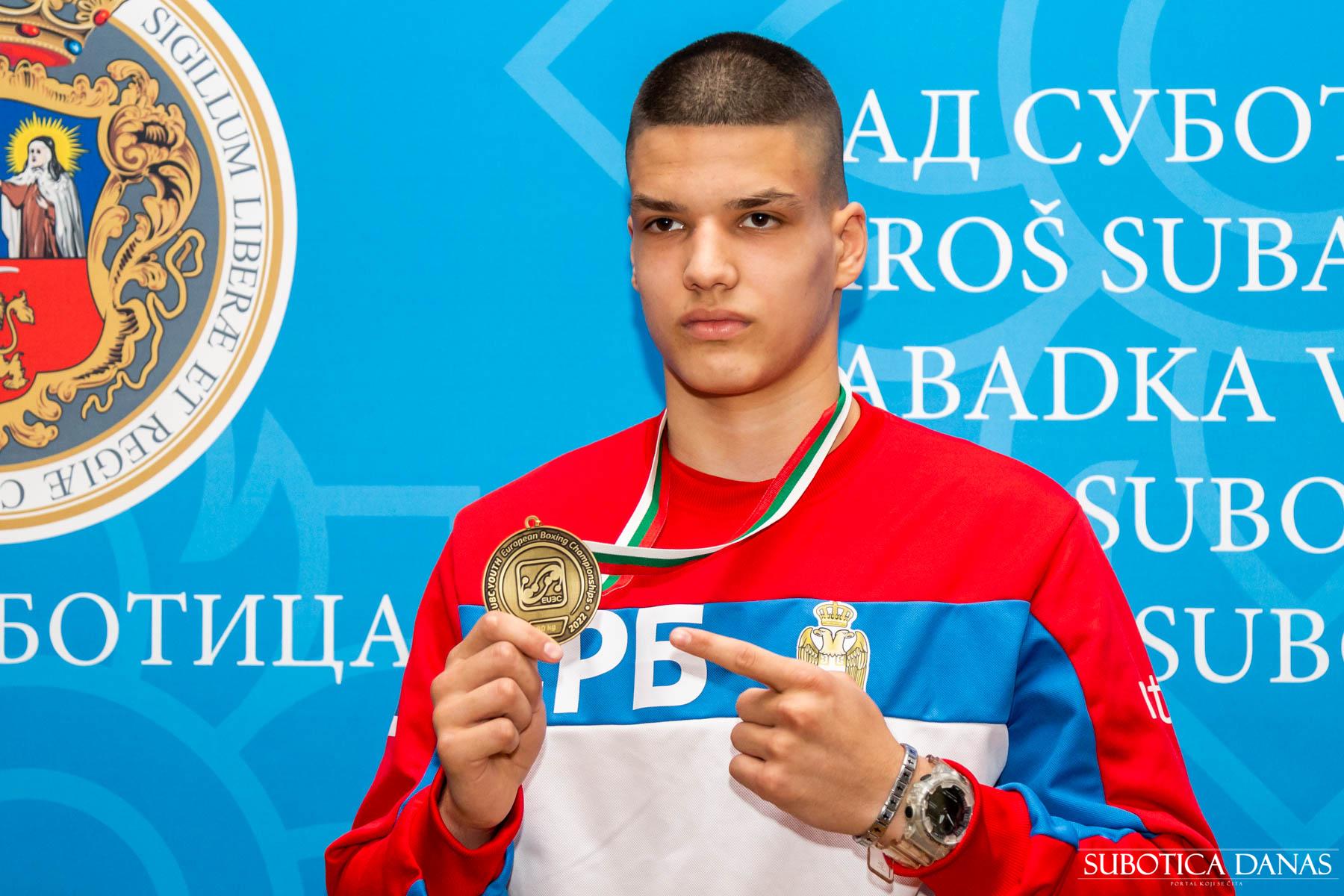 Bronzana medalja za omladinskog reprezentativca u boksu Marka Pižuricu