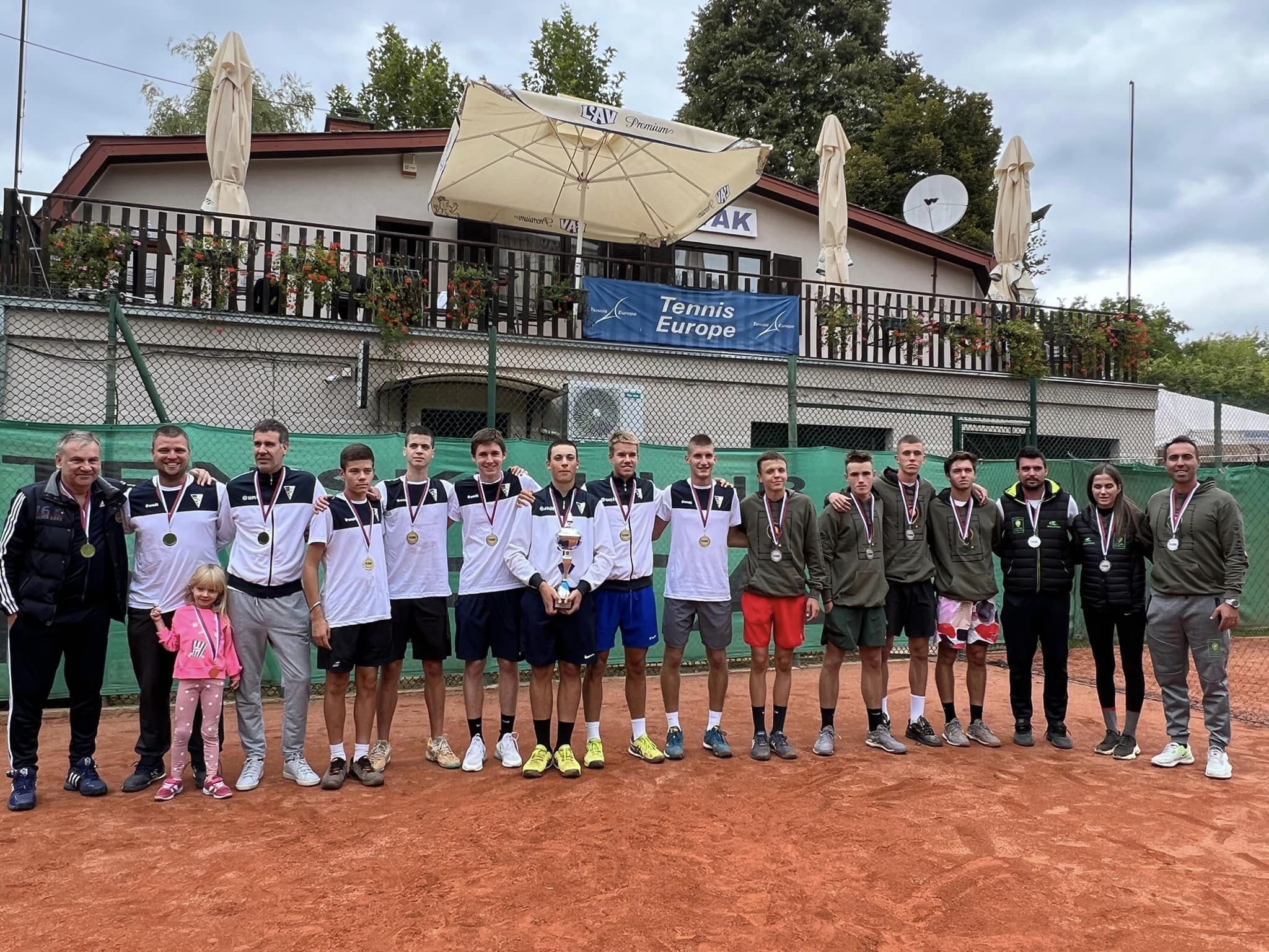 Juniori Teniskog kluba „Spartak“ osvojili titulu