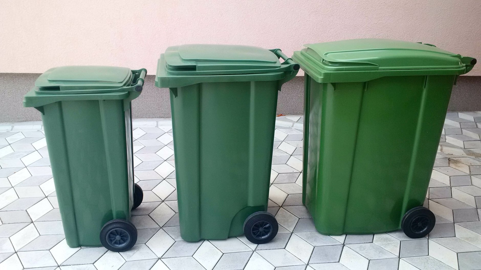 Podela tipskih posuda za odvoženje otpada u Novom Žedniku