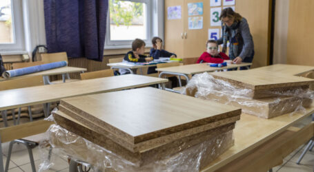 Novim nameštajem opremljeno pet učionica